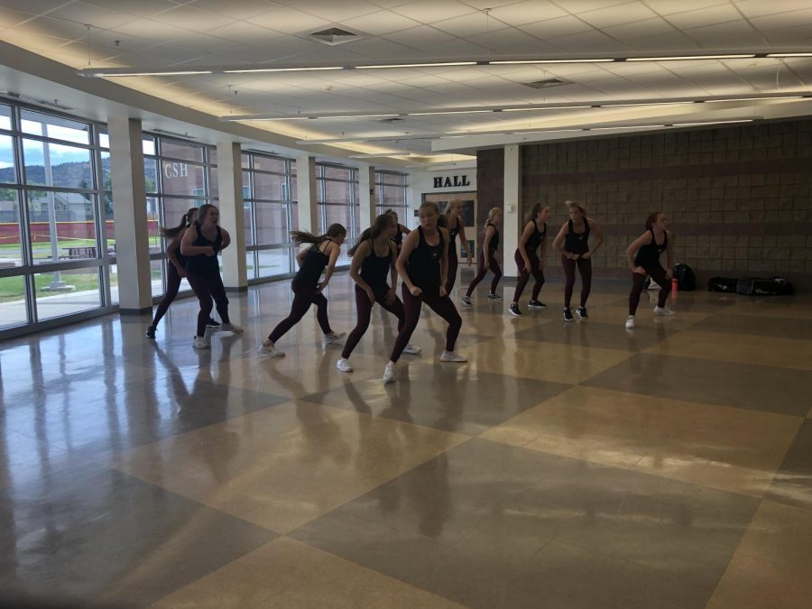 Picture of CSH POMS practicing after school on 9/4/19